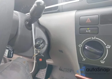 2005 Toyota Corolla Le z USA, uszkodzony, nr VIN 2T1BR32E55C437367